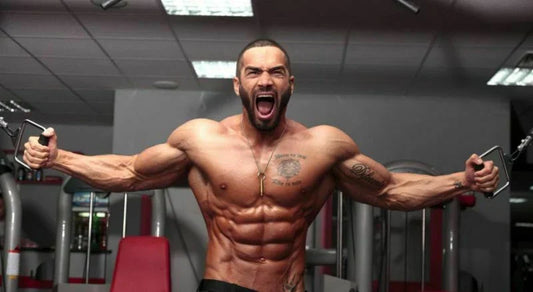 Lazar Angelov Décrypté : Entraînement, Nutrition et Suppléments pour une Transformation Radicale